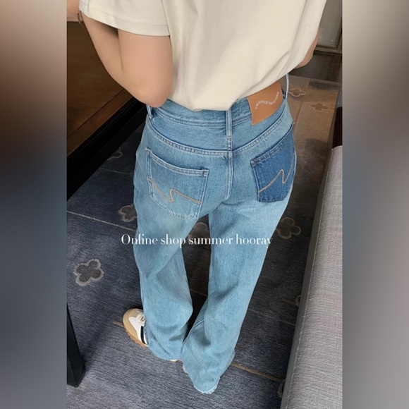 Wash Denim Blue Wide-leg Jeans - Picture 7 of 8